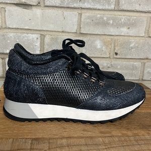 M. Gemi Textured Sneaker